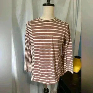 doe and rae Women’s Long Sleeve Striped Top. Long Sleeve. Size M